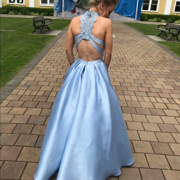 ALYCE grad dress - Picture 2 of 6